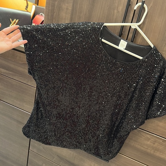 ✨ H&M black sequin top size L - Picture 3 of 4